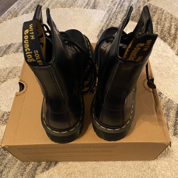 Dr Martens new in box 
Boots 
Black lace up 
Size 9 men’s 
Original price 172$ - Picture 2 of 10